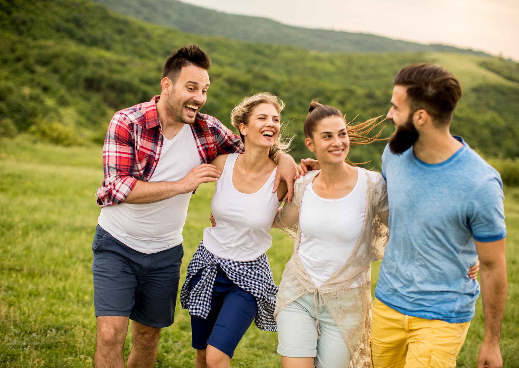 Why Americans Die 5 Years Younger Than Spanish People 3 Happy European people 6