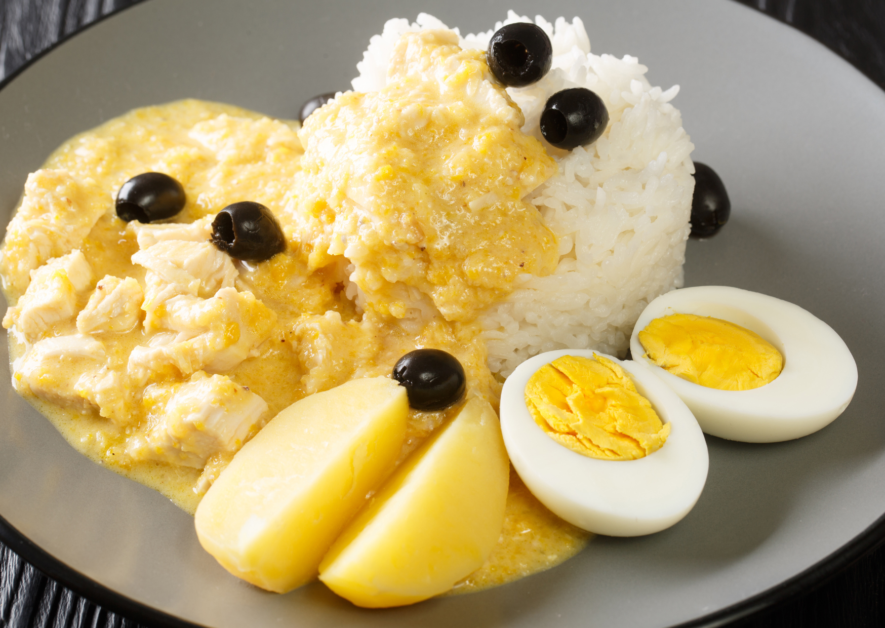 This Creamy Chicken Dish Reveals a Side of Peruvian Food Tourists Never See 3 Peruvian aji de gallina 5