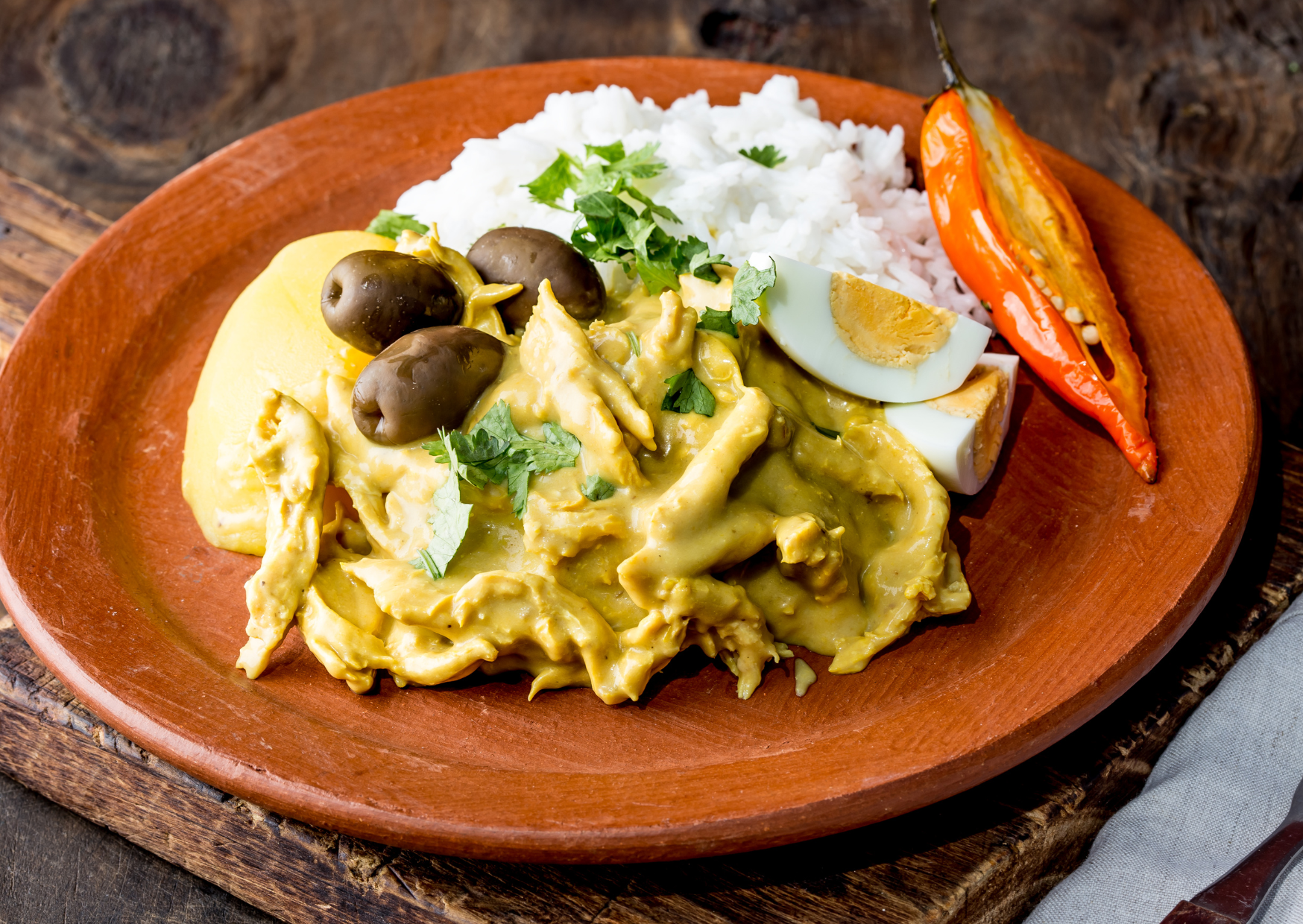 This Creamy Chicken Dish Reveals a Side of Peruvian Food Tourists Never See 1 Peruvian aji de gallina