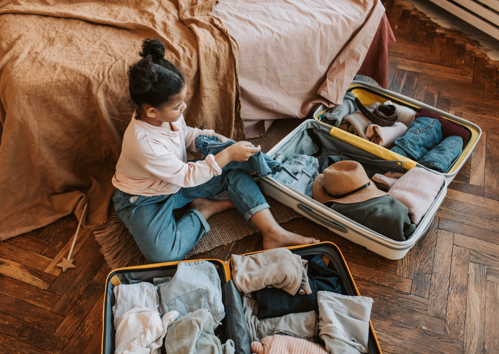 The One-Minute Suitcase Trick That Could Save You Money at the Airport 4 packing luggage 5