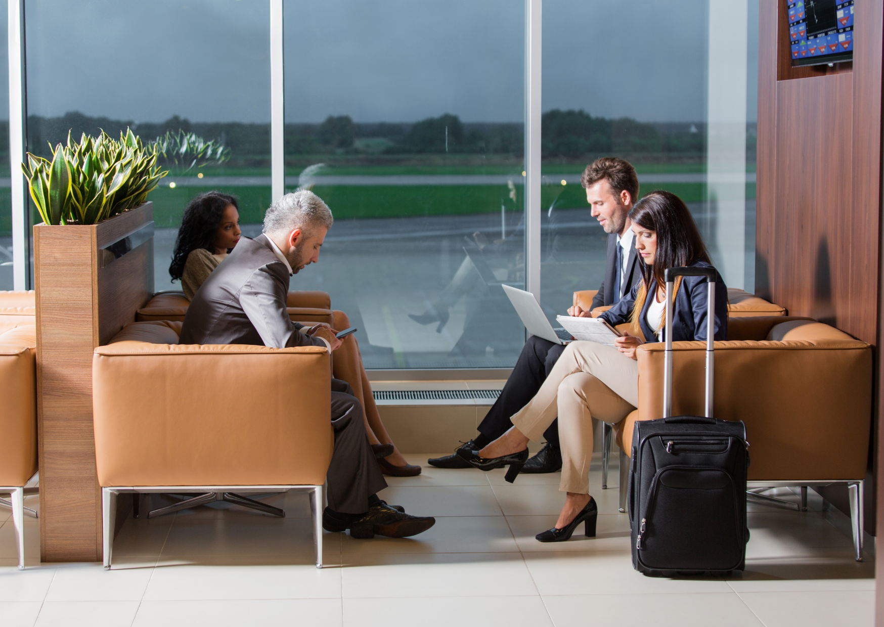 The Airport Lounge Access Most Americans Don't Know They Already Have: How to Get Airport Lounge Access Before Your Next Flight 3 airport lounge 5
