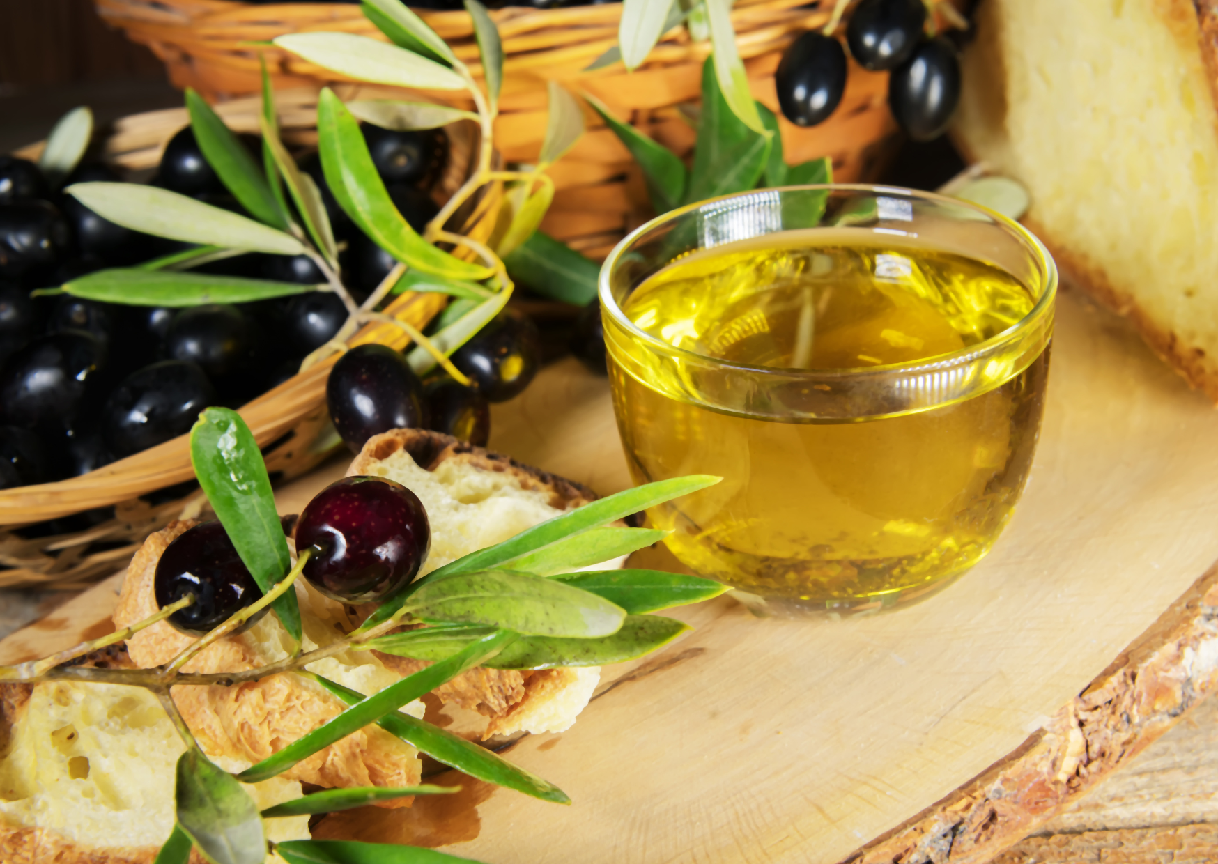 The Olive Oil Americans Buy At Costco Isn't What Europeans Use. The Real Thing, Explained. 4 extra virgin olive oil 4