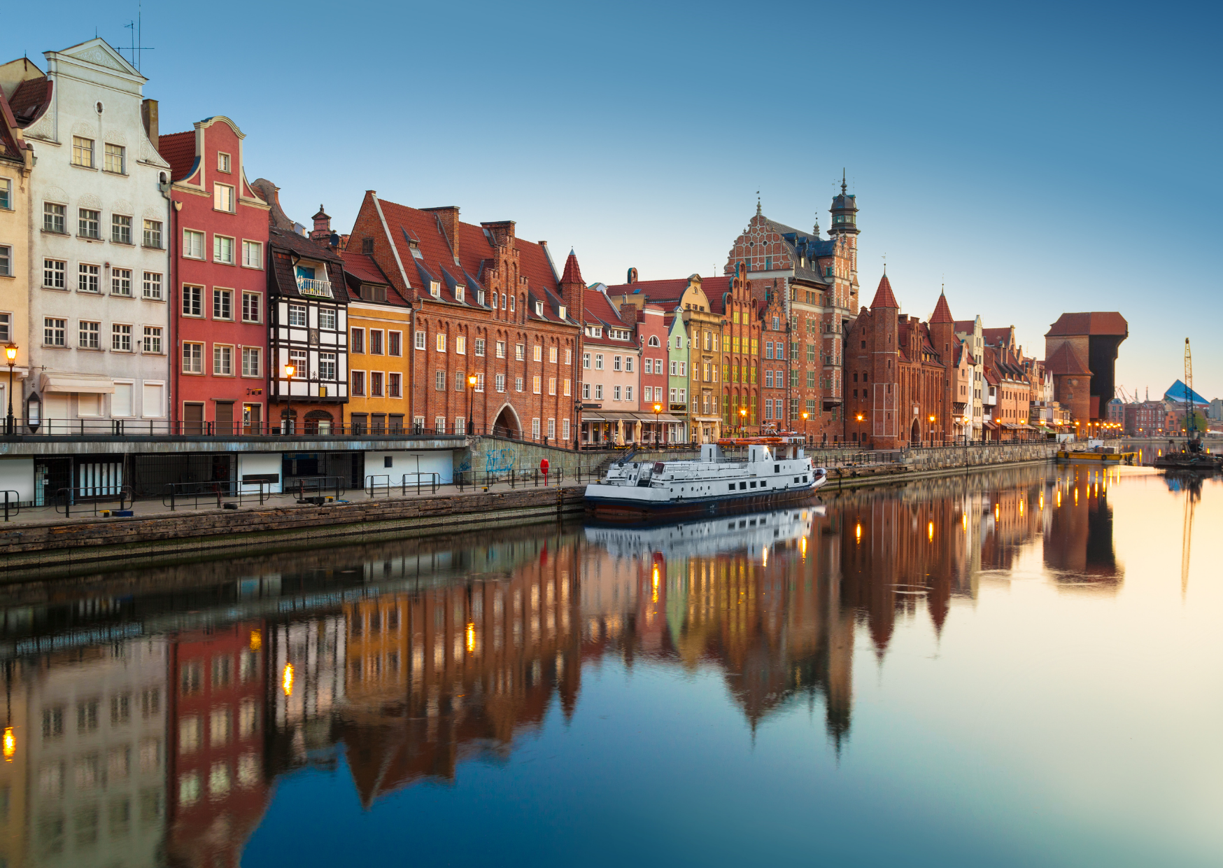 Americans Are Skipping the Mediterranean This Summer: The Northern Route That Costs Less and Feels More 2 Gdansk Mediterranean
