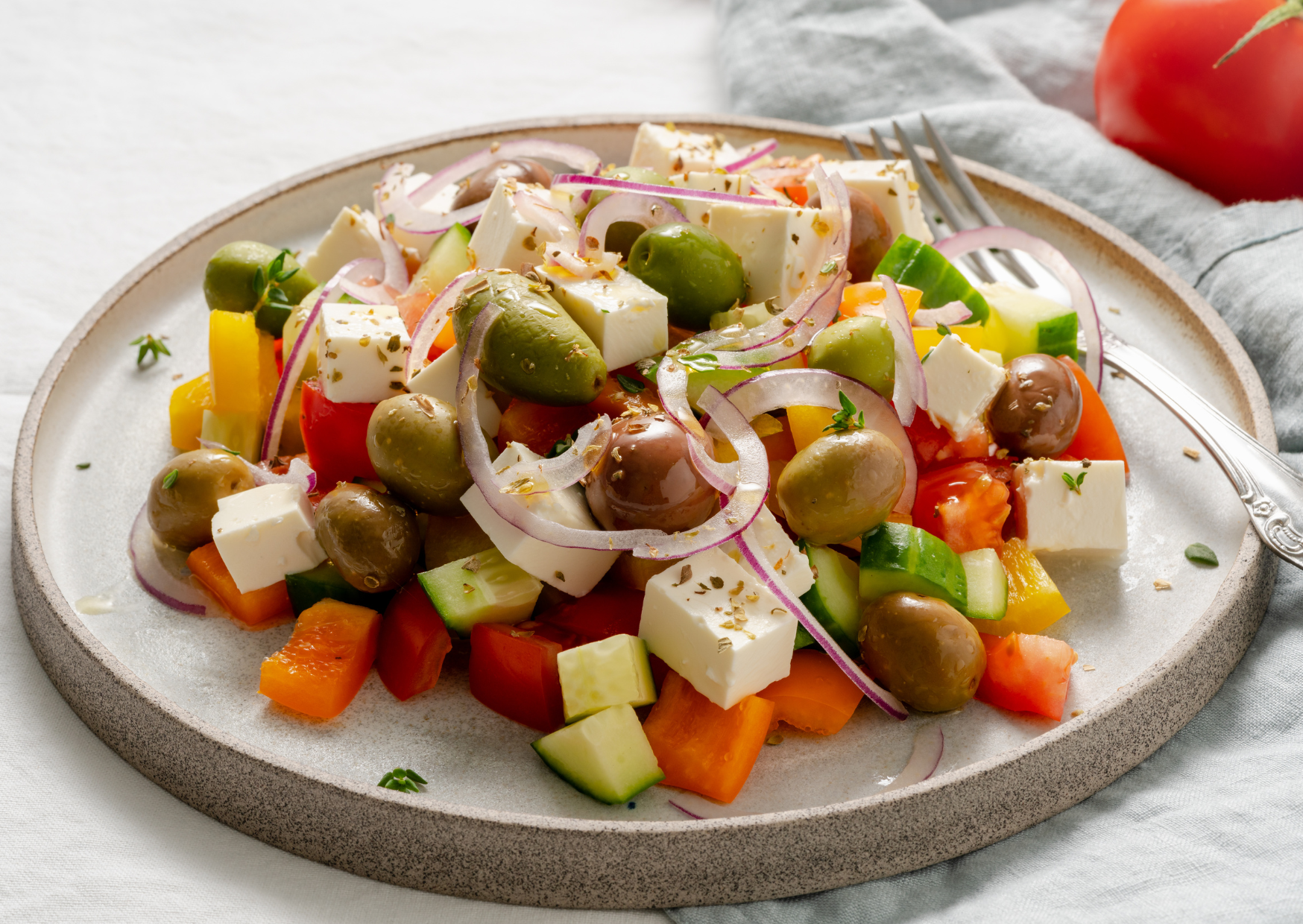 5 Tourist-Trap Greek Foods Locals Rarely Touch: What To Order Instead 1 greek dishes horiatiki