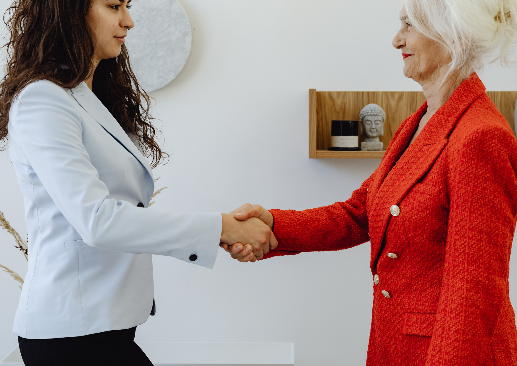 The Compliment European Women Rarely Give But American Women Say Constantly 3 women 6