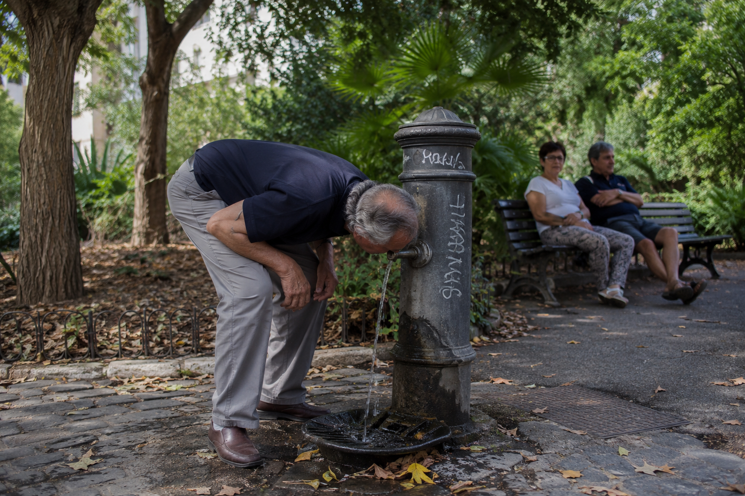 Rome Gives Away What Airports Sell for €5: The Drinking Fountain Networks of European Cities 2 rome fountains 2